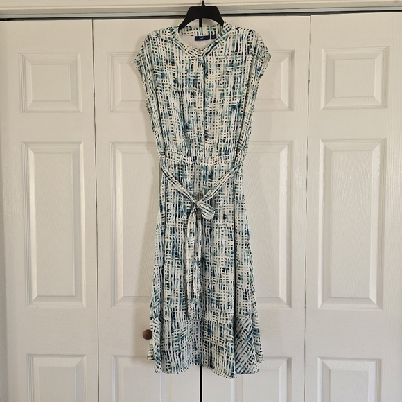 Apt. 9 Dresses & Skirts - APT.9 Women's Round Neck Button Front Fitted Short Sleeve Lined Midi Dress M